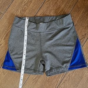 Worn 1 time! Junior size small